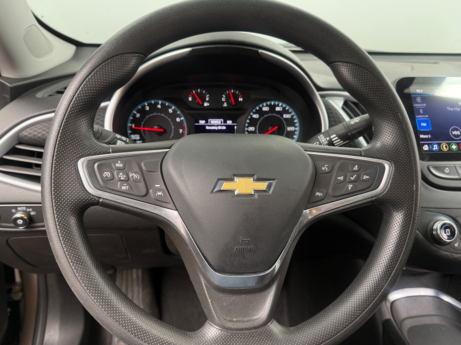 Thumbnail: 2023 Chevrolet Malibu - 5