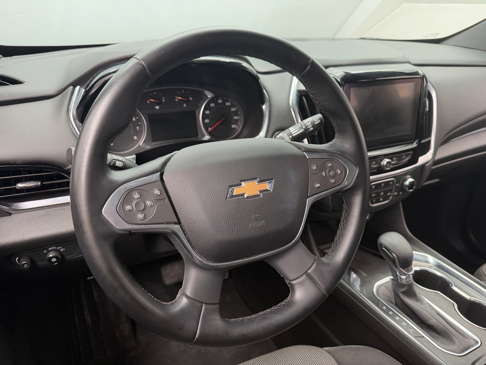 Thumbnail: 2023 Chevrolet Traverse - 5