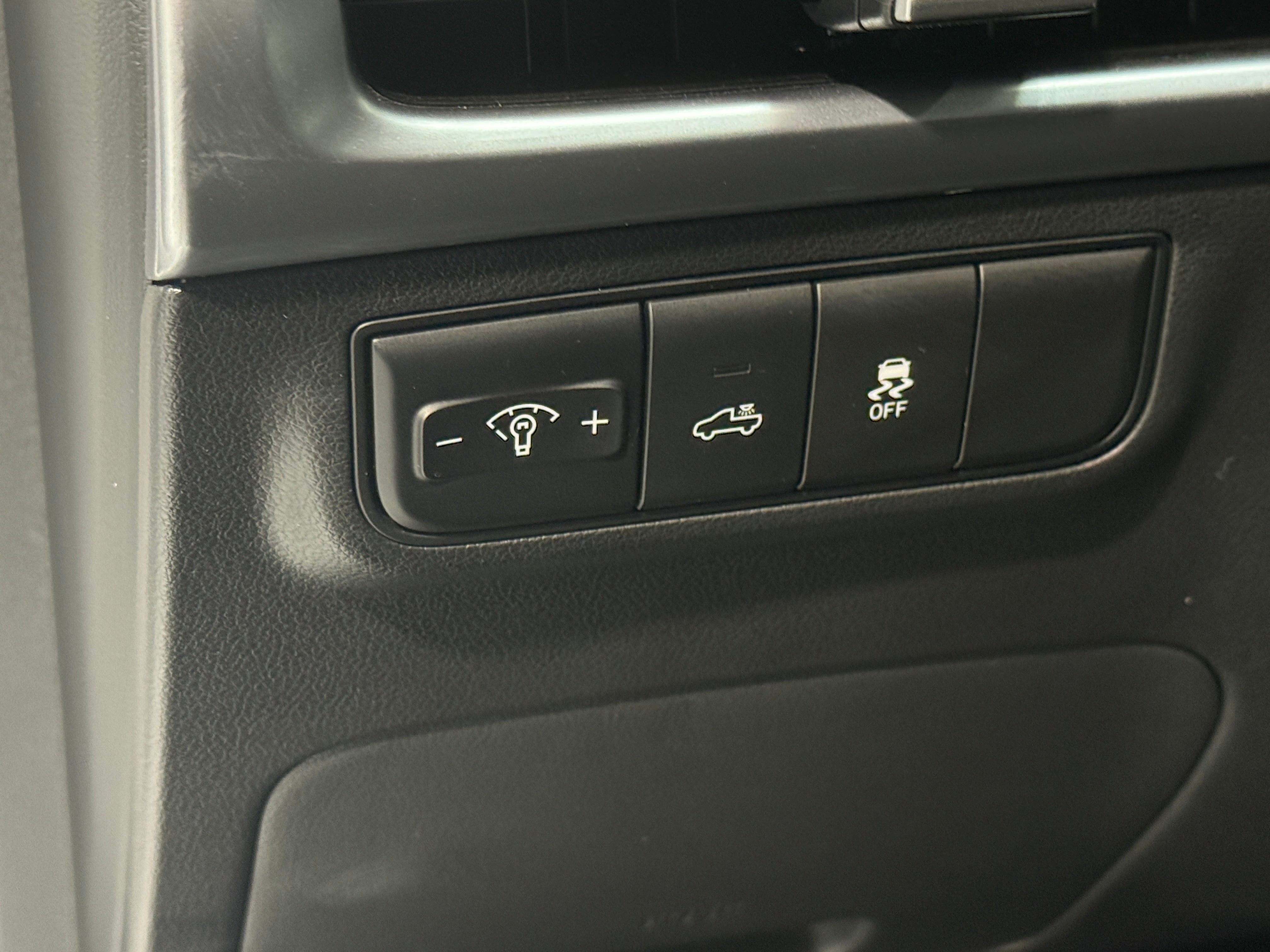 2025 Hyundai Santa Cruz SEL - Photo 11