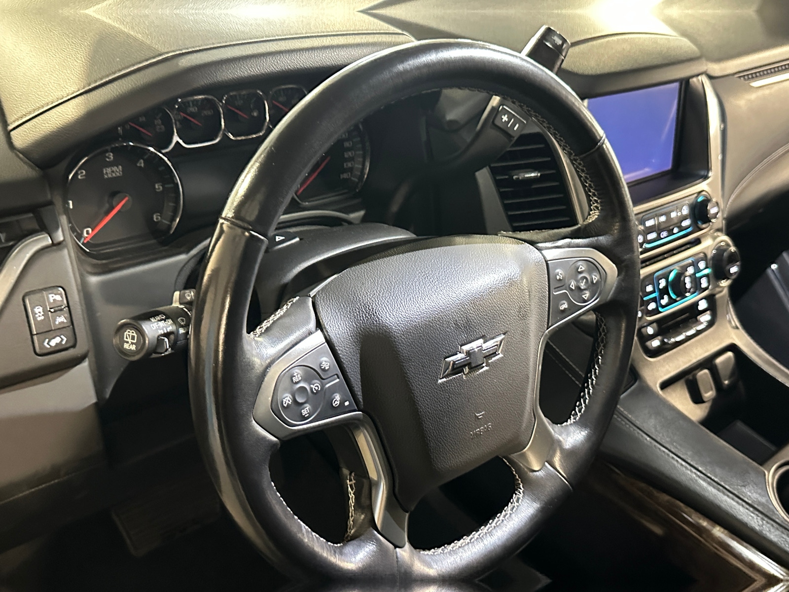 Thumbnail: 2019 Chevrolet Tahoe - 4