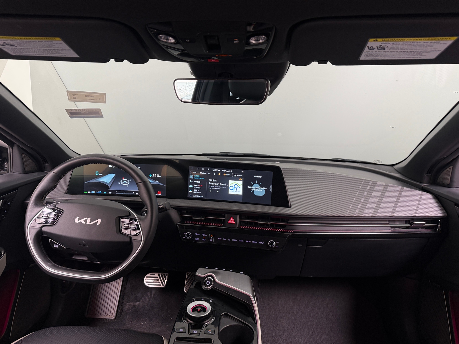 Thumbnail: 2022 Kia EV6 - 3