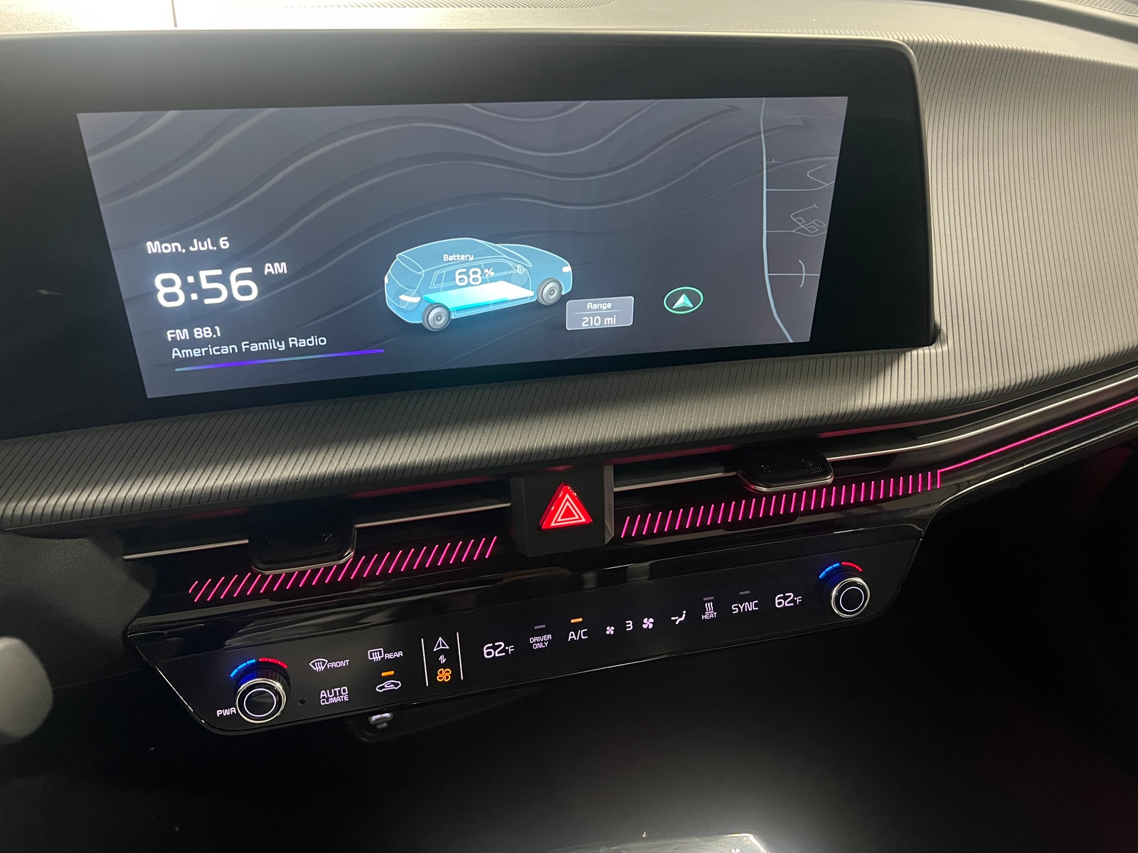 Thumbnail: 2022 Kia EV6 - 4