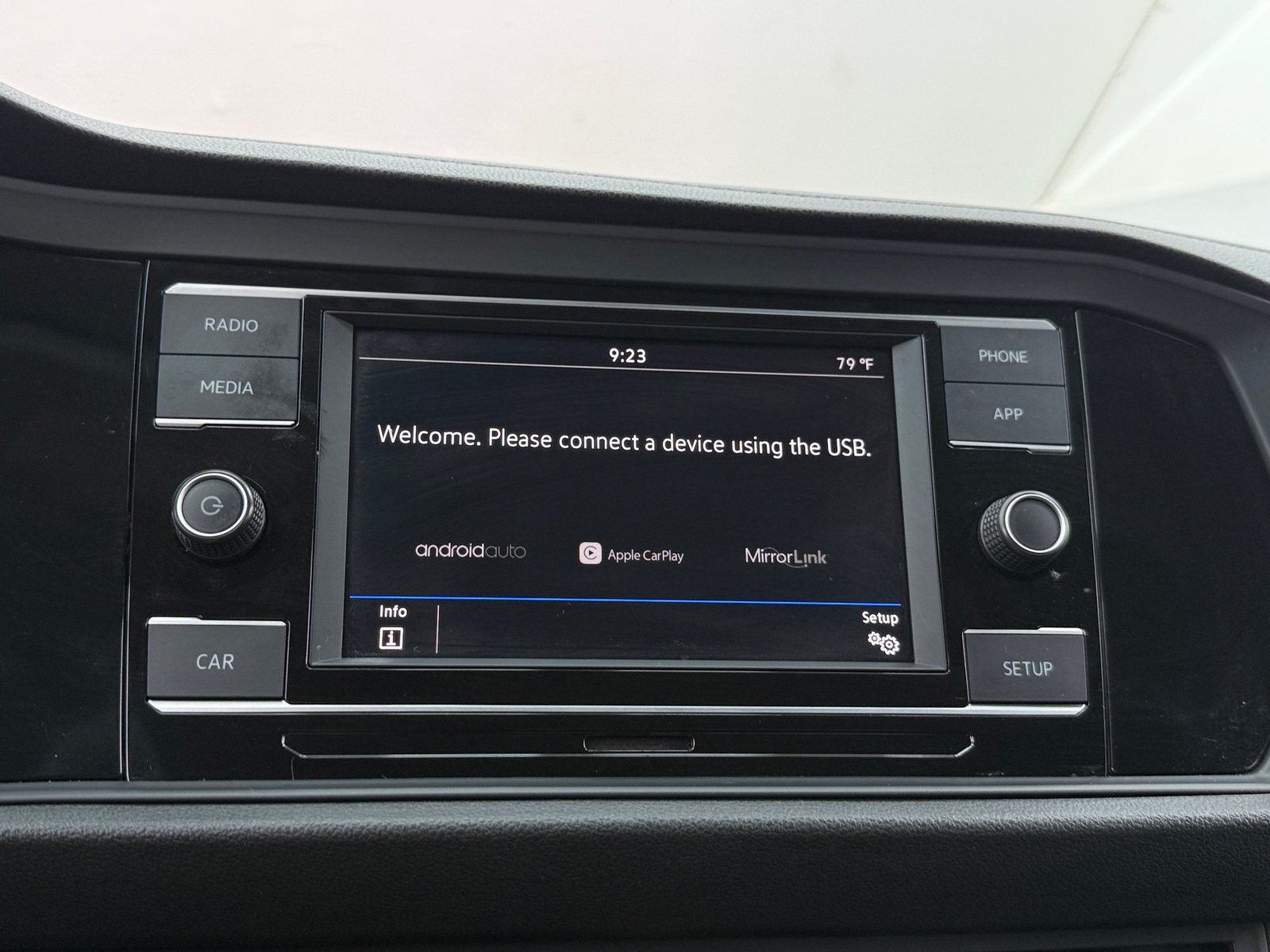 Thumbnail: 2019 Volkswagen Jetta - 4