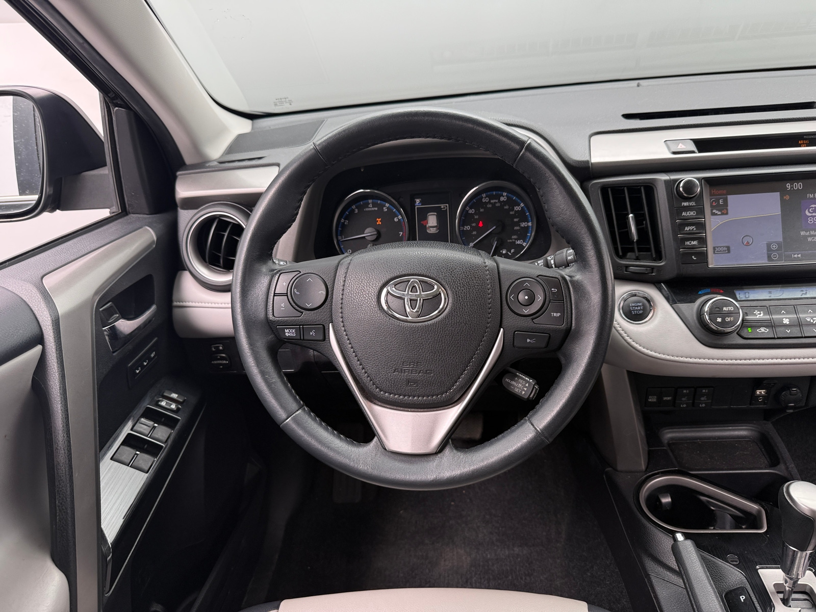 Thumbnail: 2018 Toyota RAV4 - 4