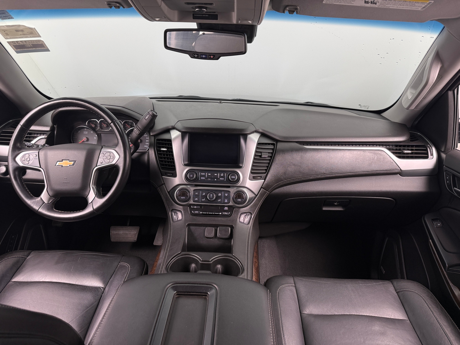 Thumbnail: 2019 Chevrolet Tahoe - 2