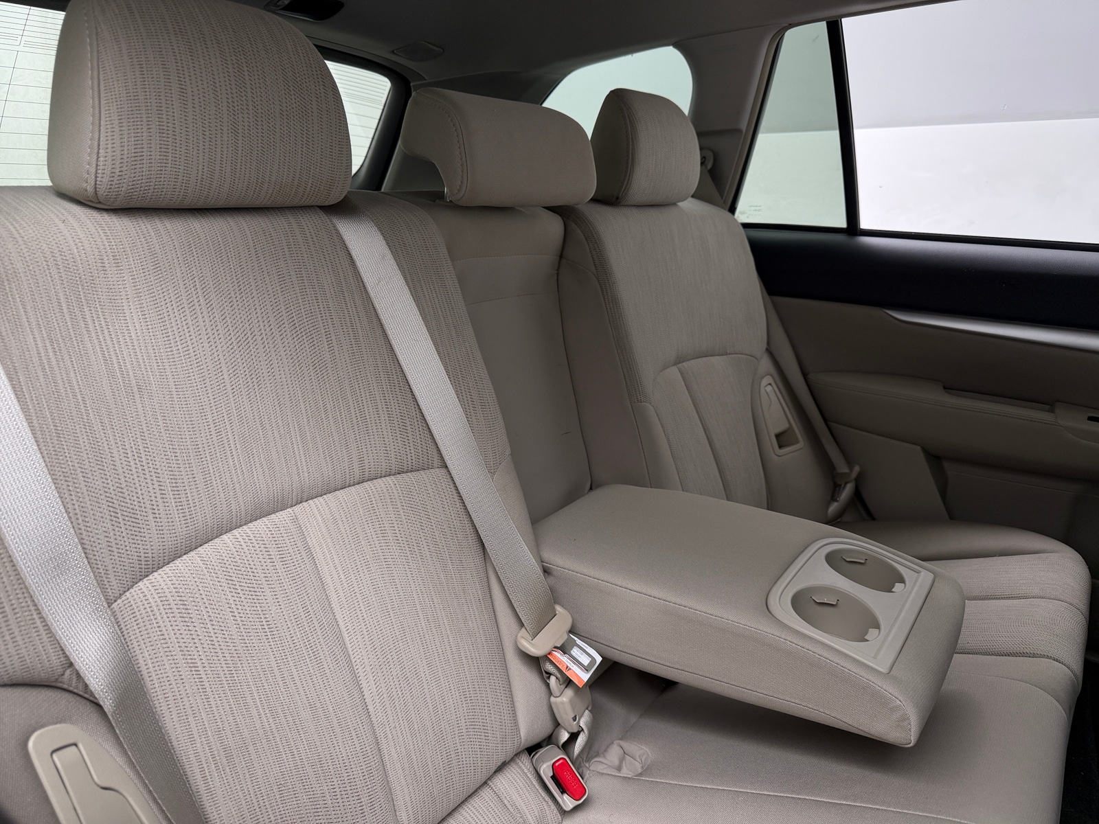 Thumbnail: 2014 Subaru Outback - 6