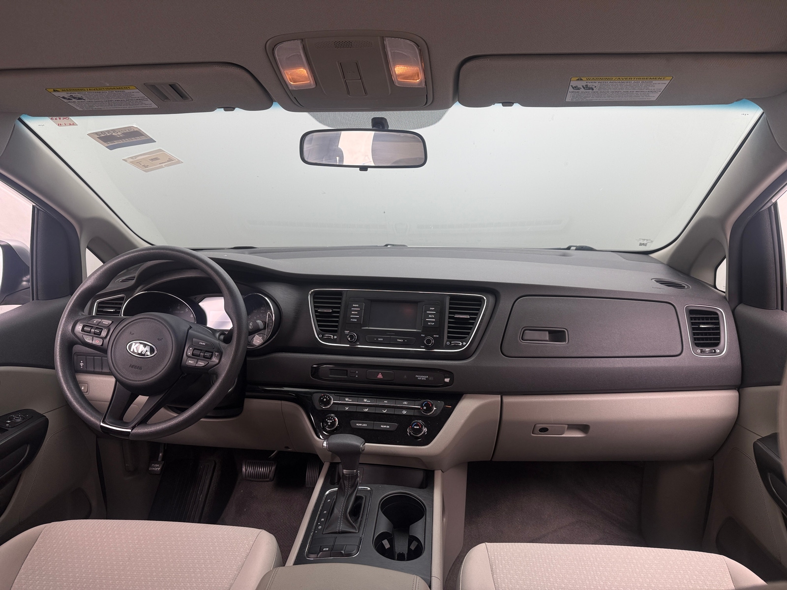 Thumbnail: 2018 Kia Sedona - 3