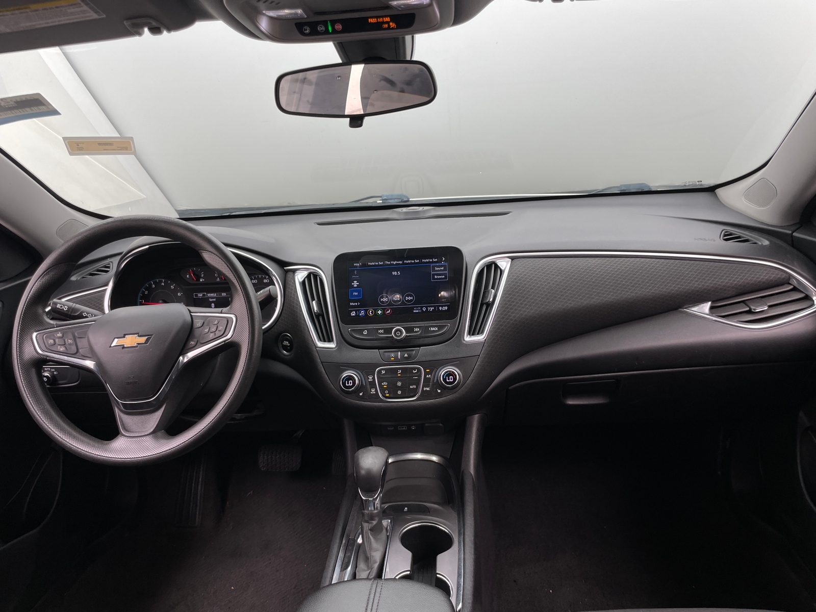 Thumbnail: 2021 Chevrolet Malibu - 3
