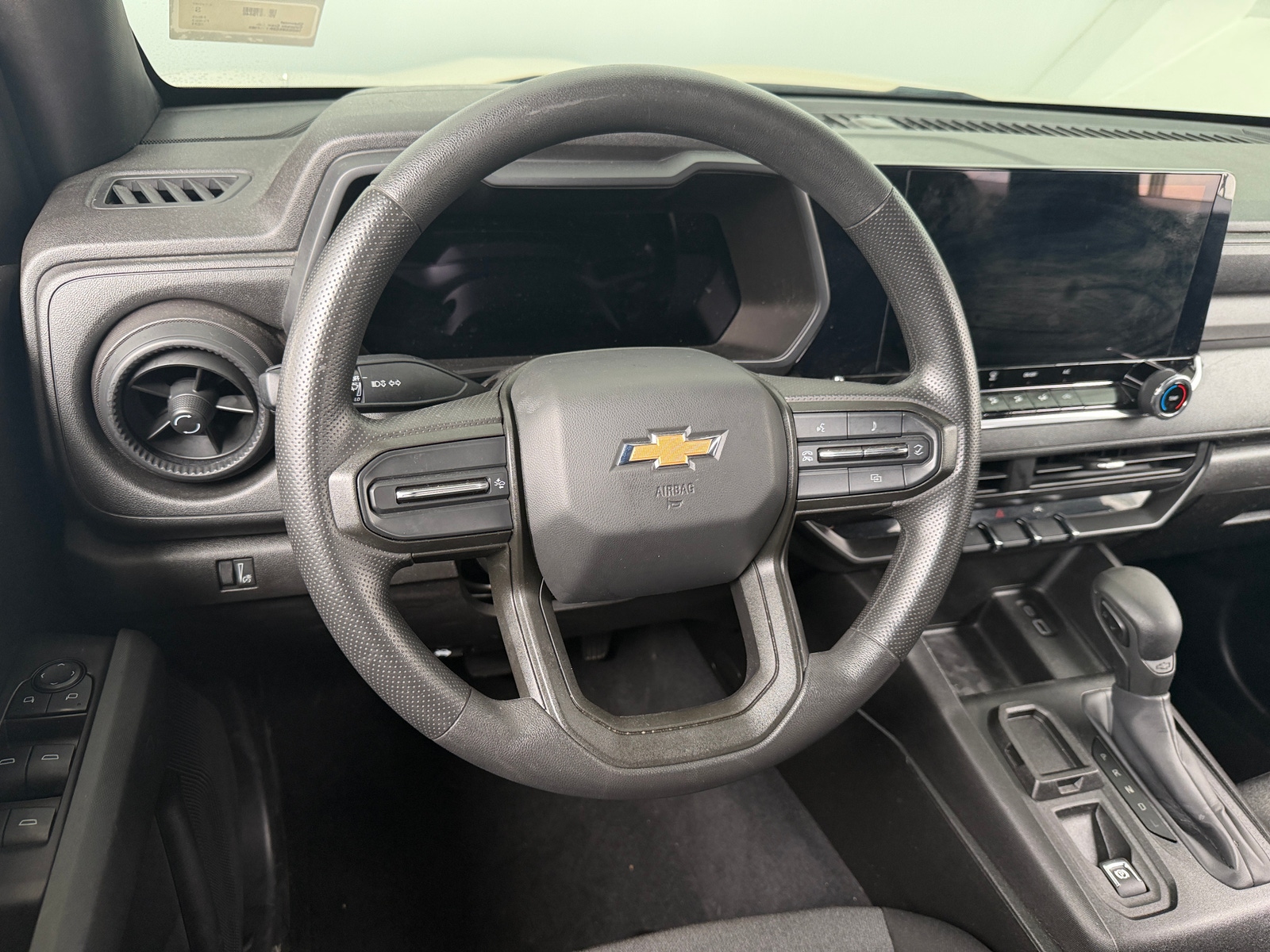 Thumbnail: 2024 Chevrolet Colorado - 5
