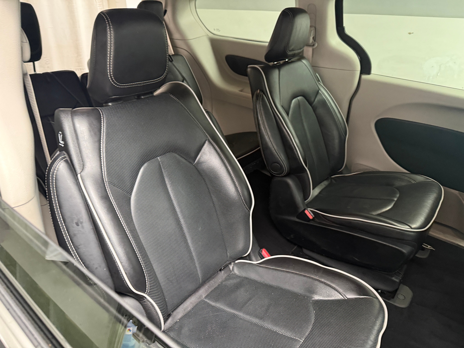 Thumbnail: 2023 Chrysler Pacifica - 5