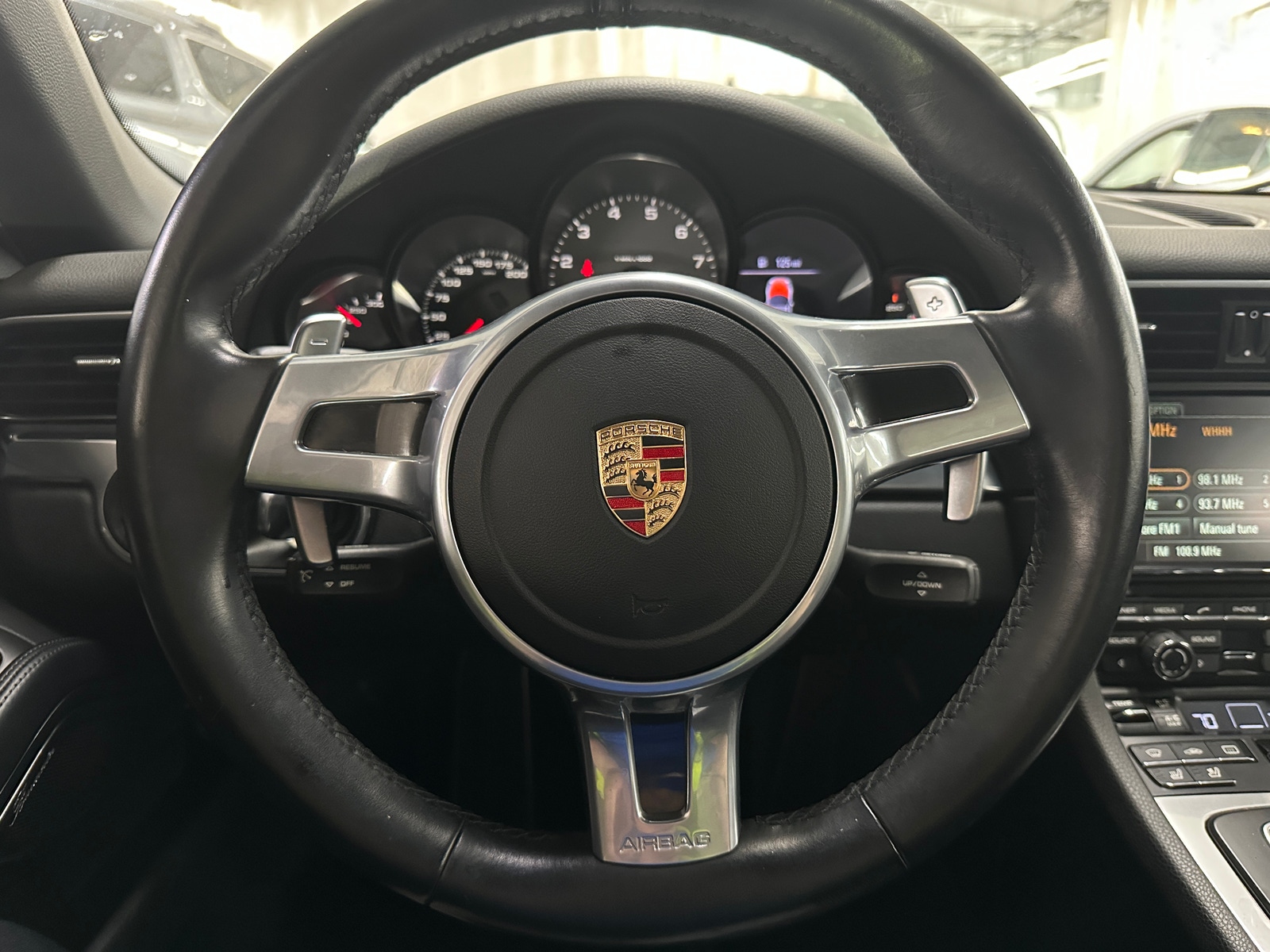 Thumbnail: 2015 Porsche 911 - 3