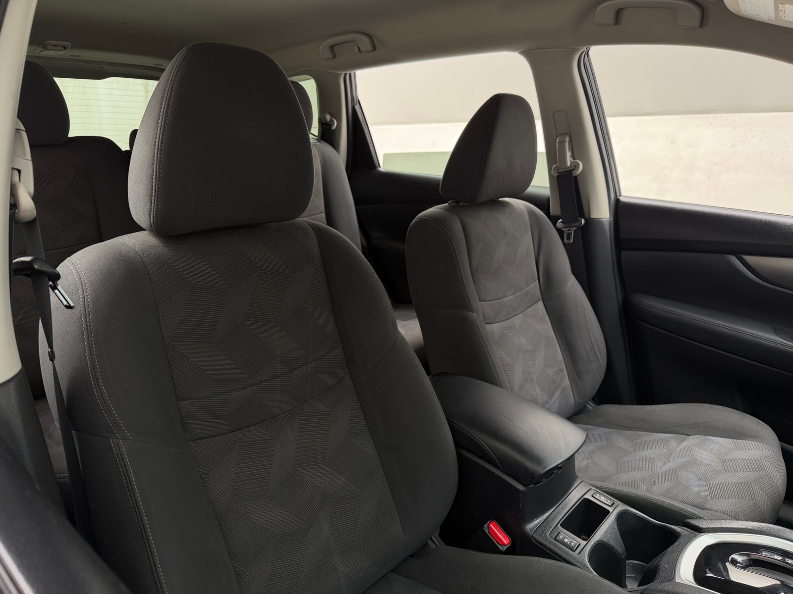 Thumbnail: 2016 Nissan Rogue - 2