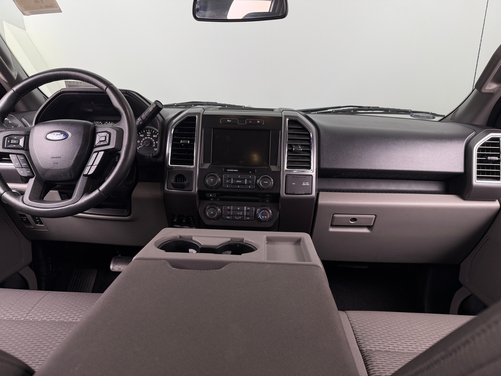 Thumbnail: 2015 Ford Econoline - 3