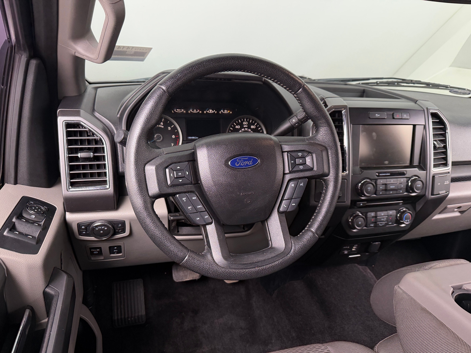 Thumbnail: 2015 Ford Econoline - 5