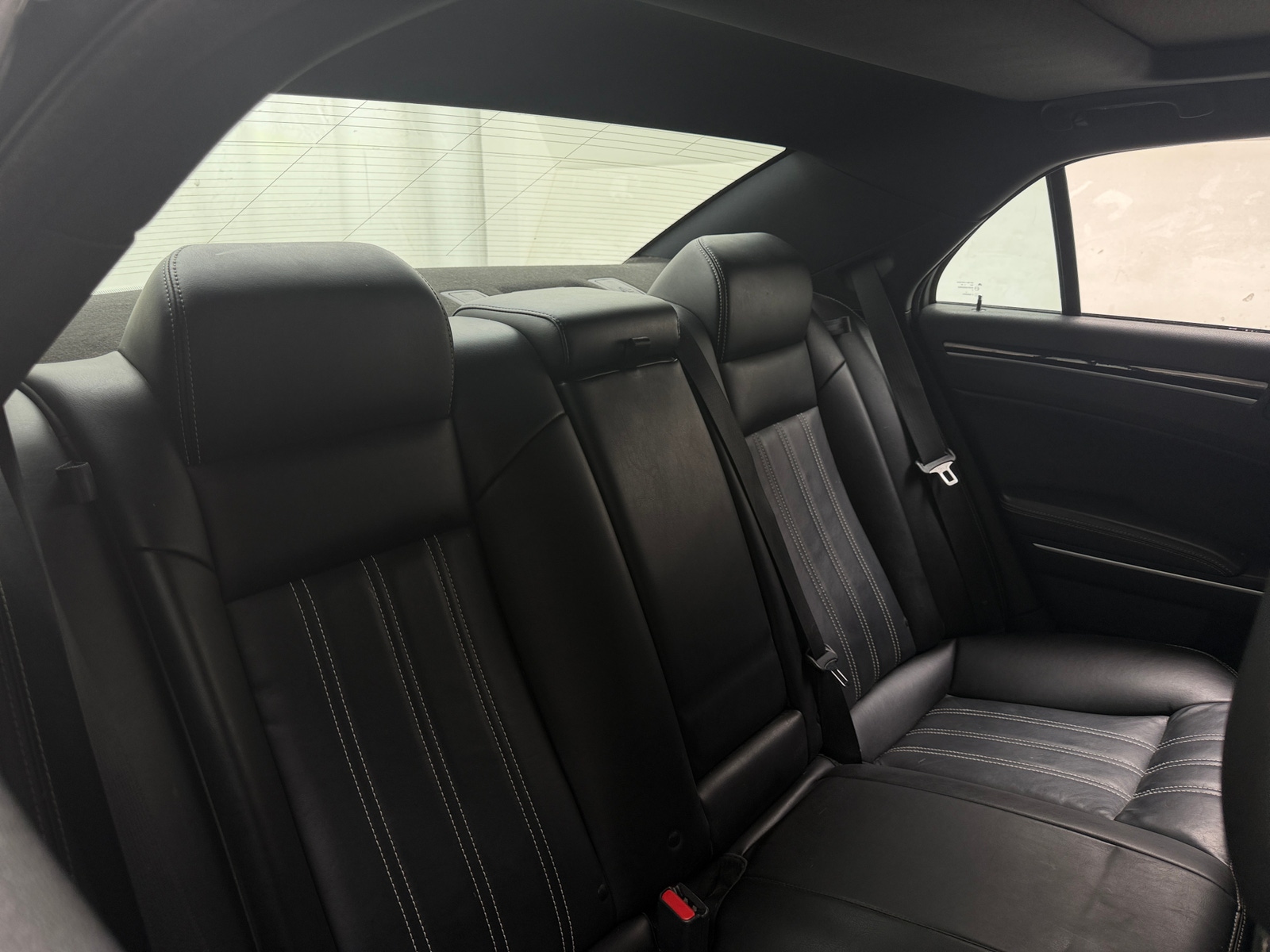 Thumbnail: 2022 Chrysler 300 - 5