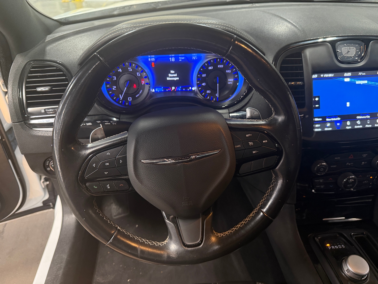 Thumbnail: 2022 Chrysler 300 - 4