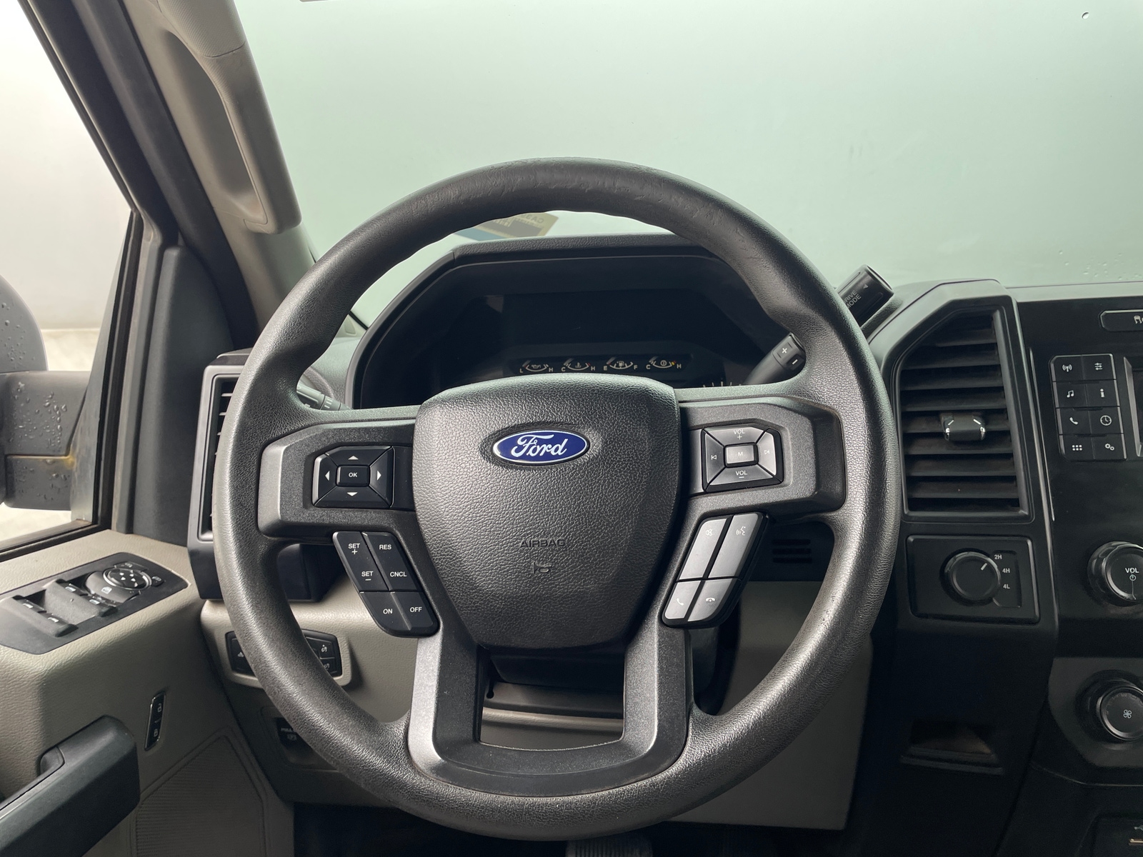 Thumbnail: 2018 Ford Econoline - 5