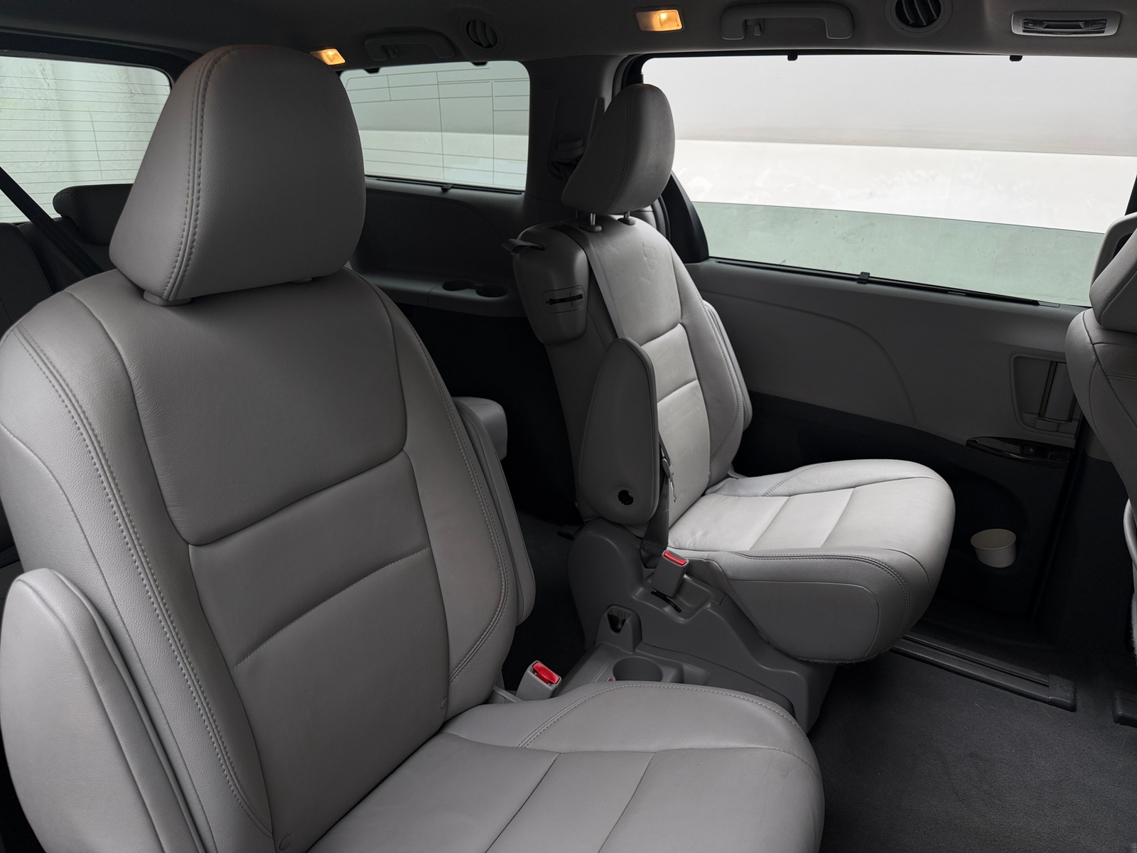 Thumbnail: 2019 Toyota Sienna - 5