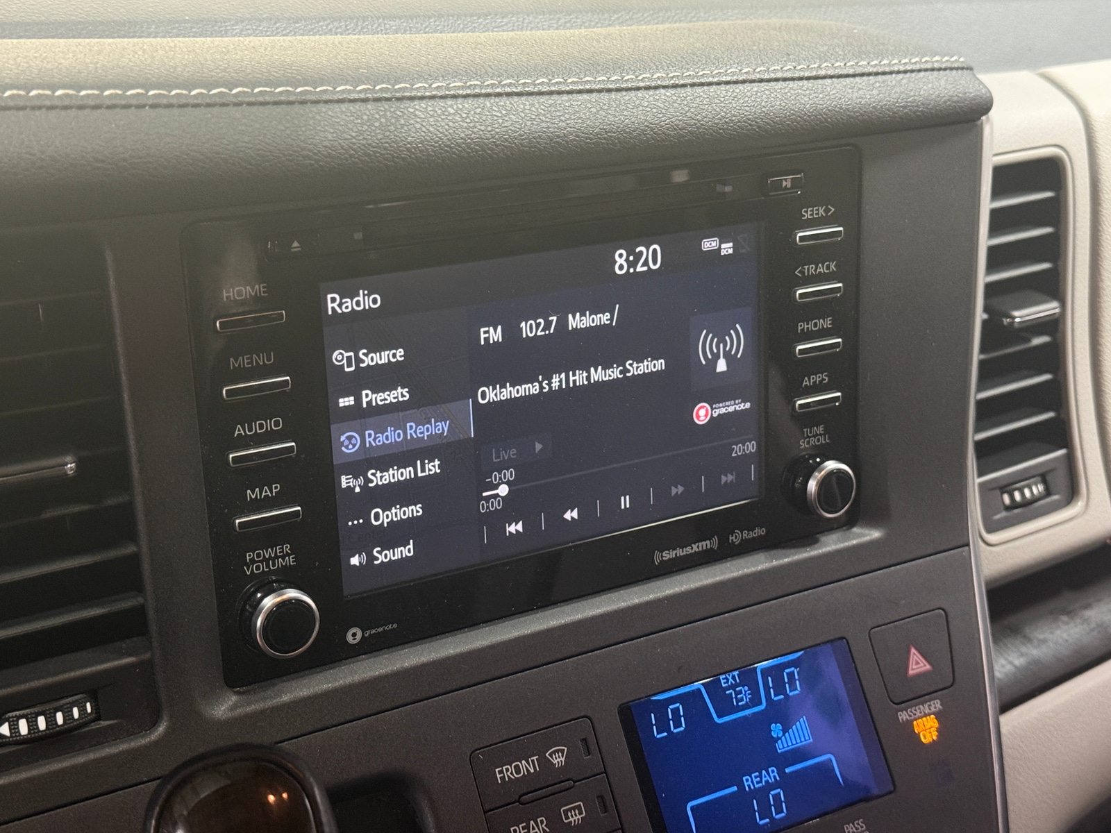 Thumbnail: 2019 Toyota Sienna - 3
