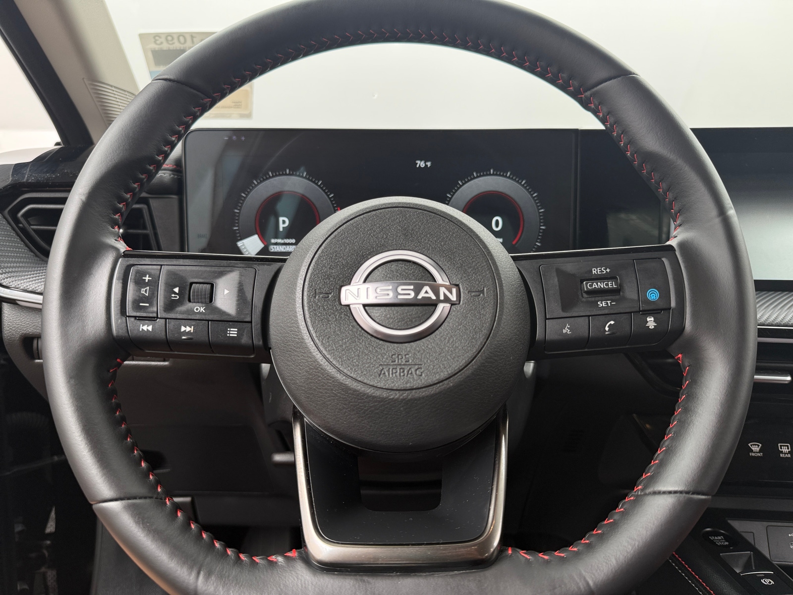 Thumbnail: 2025 Nissan Kicks - 4