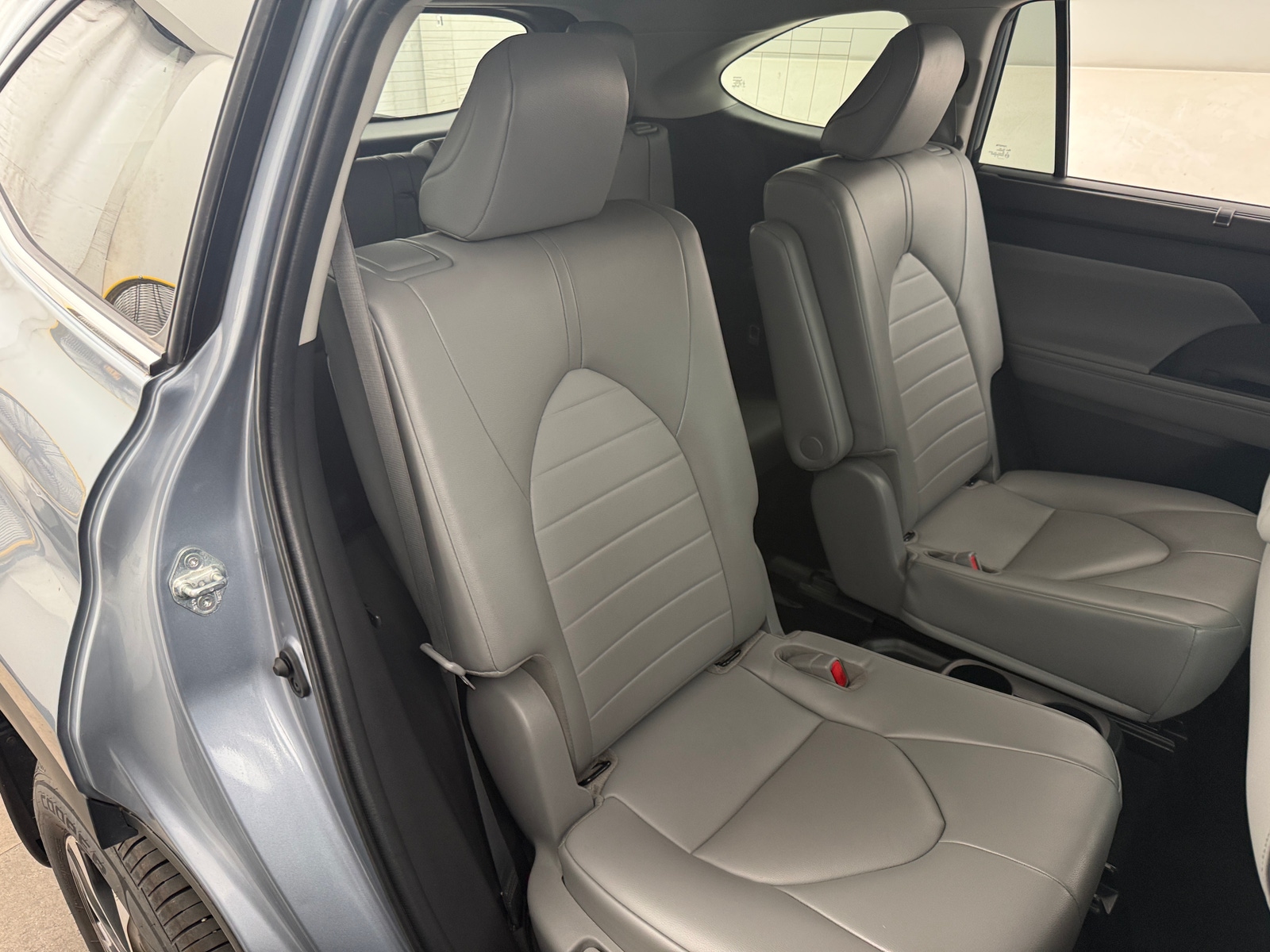 Thumbnail: 2022 Toyota Highlander - 5