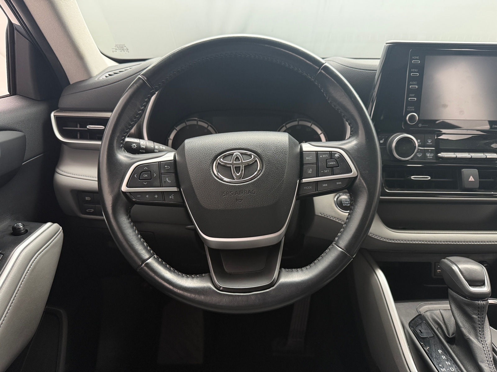 Thumbnail: 2022 Toyota Highlander - 4