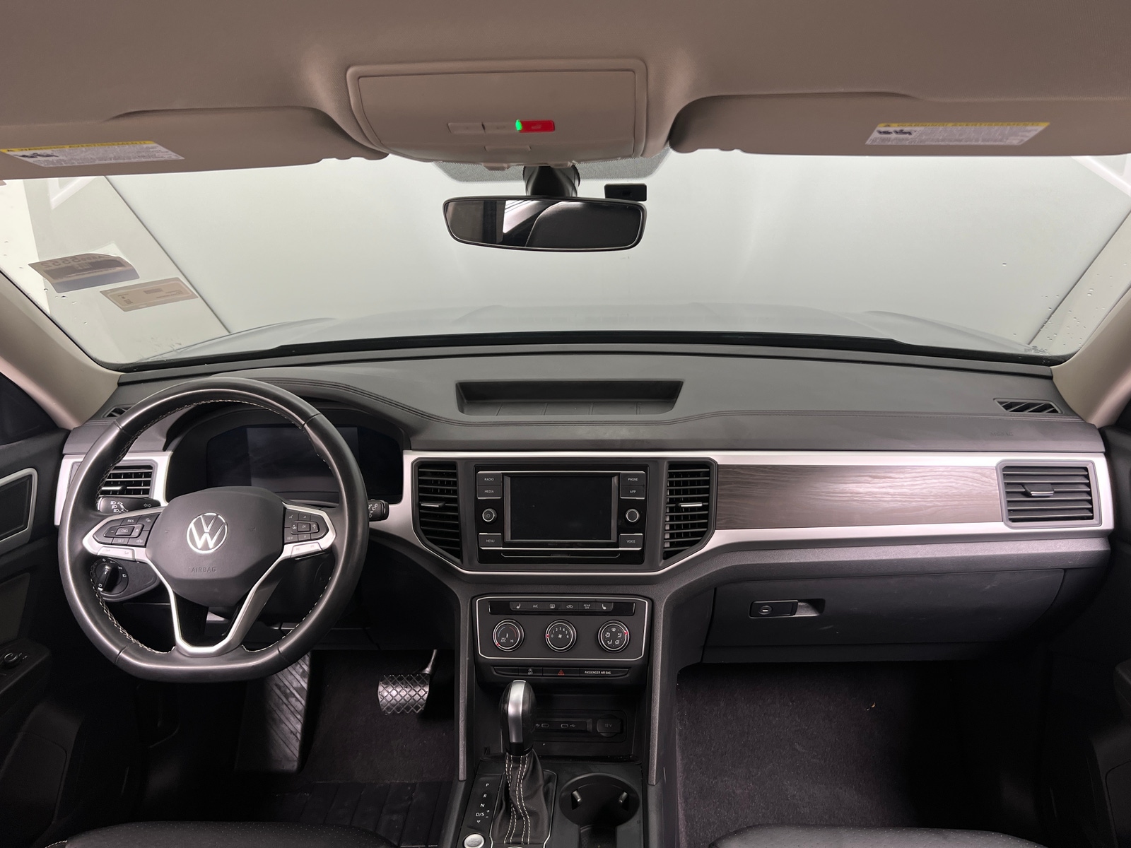 Thumbnail: 2022 Volkswagen Atlas - 3
