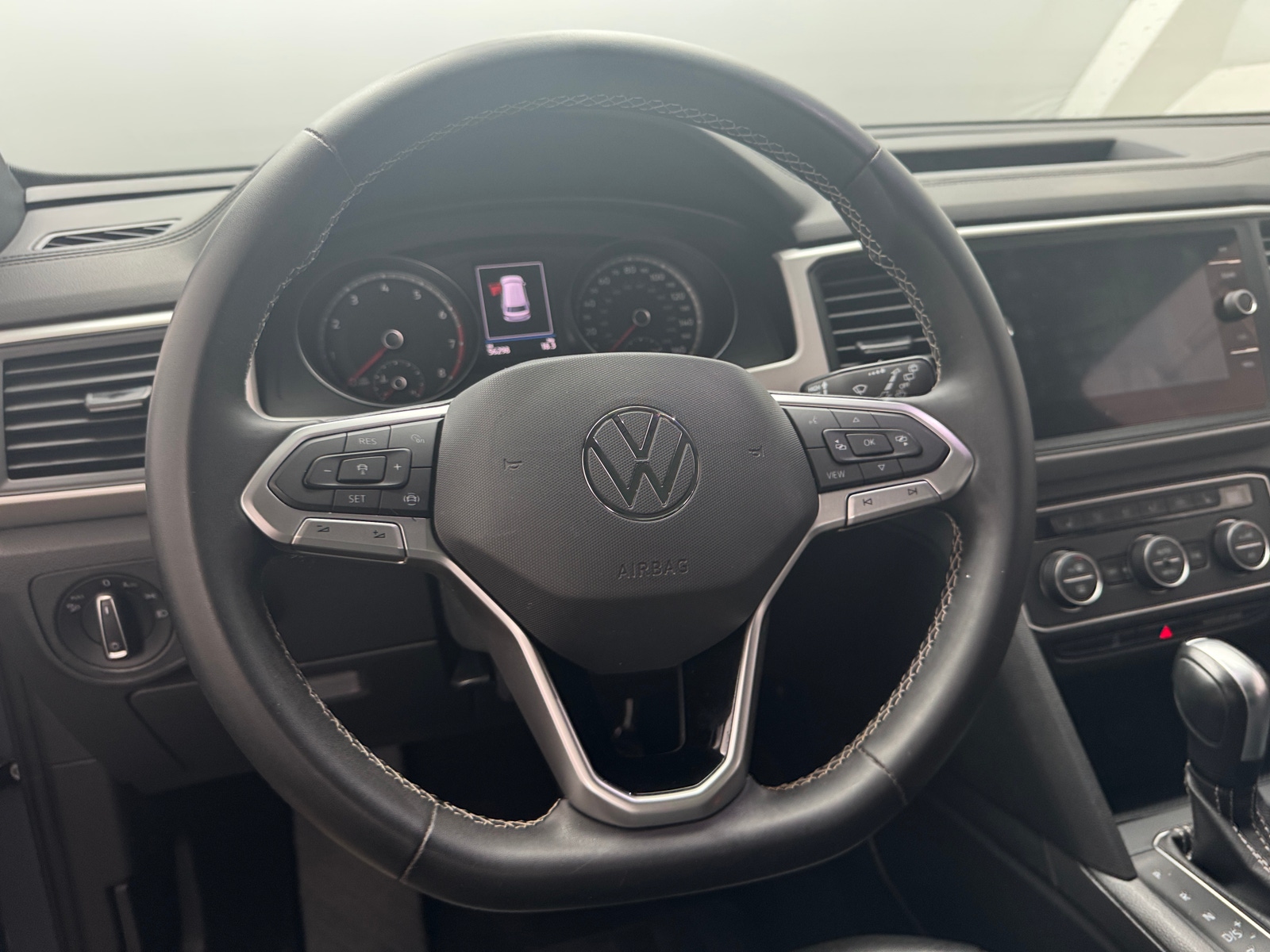 Thumbnail: 2021 Volkswagen Atlas - 4