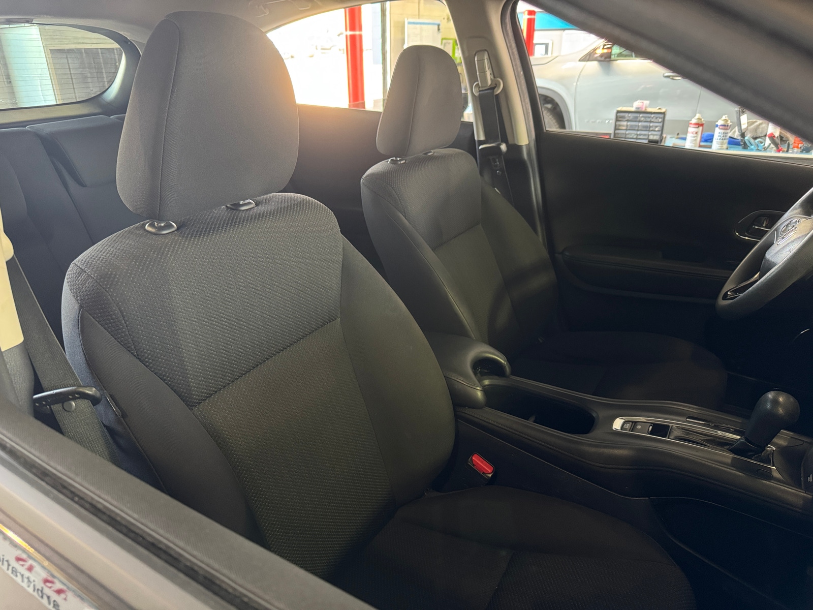 Thumbnail: 2017 Honda HR-V - 2
