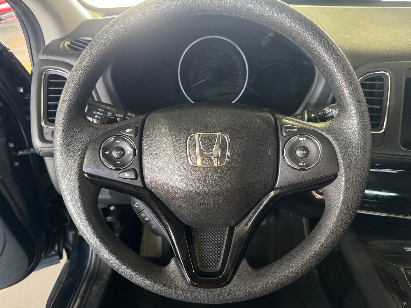Thumbnail: 2017 Honda HR-V - 5