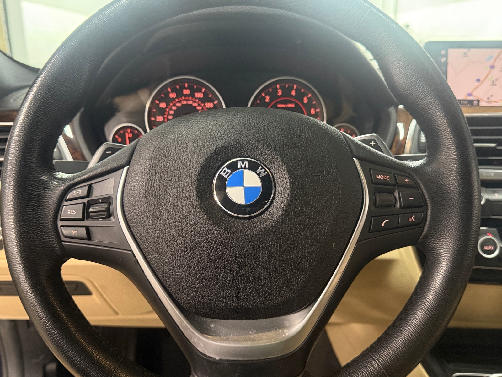 Thumbnail: 2018 BMW 3 Series - 4
