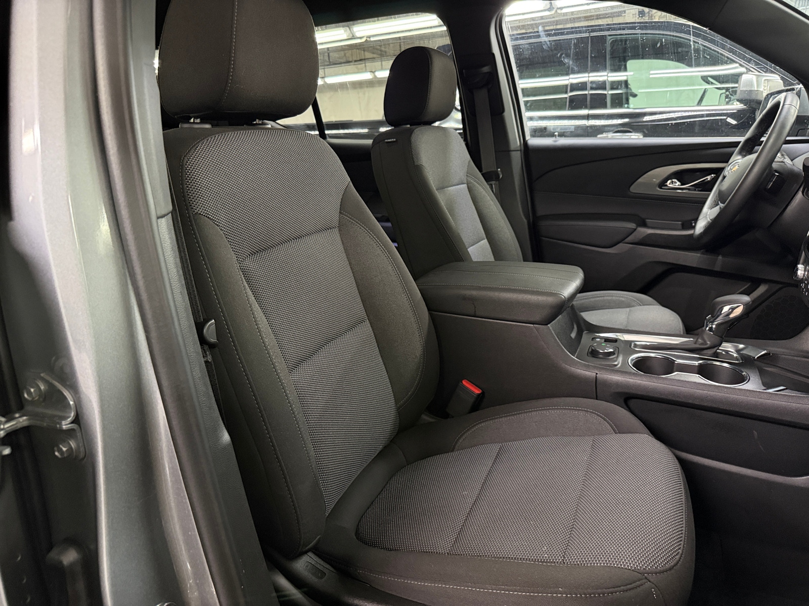 Thumbnail: 2023 Chevrolet Traverse - 2