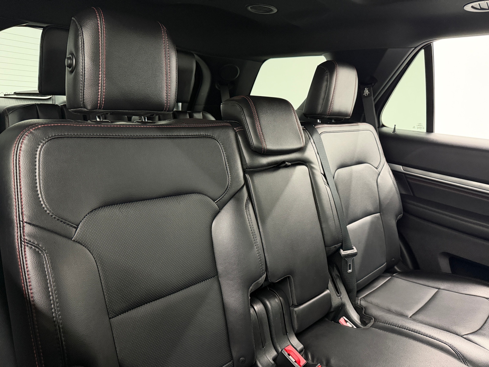 Thumbnail: 2019 Ford Explorer - 5