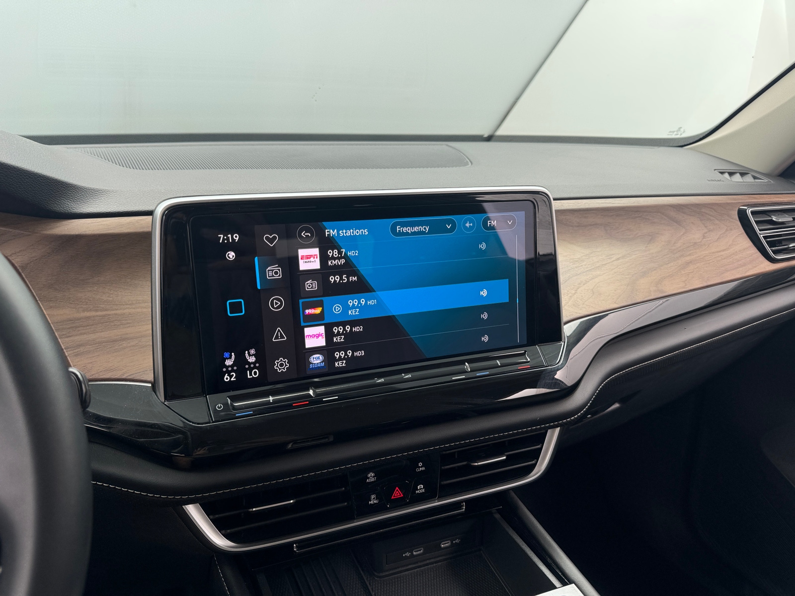 Thumbnail: 2026 Volkswagen Atlas - 3
