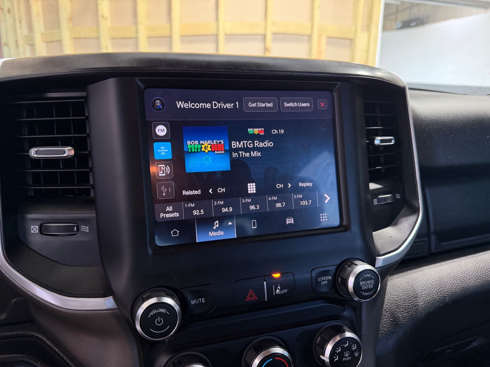 Thumbnail: 2022 RAM 1500 - 4