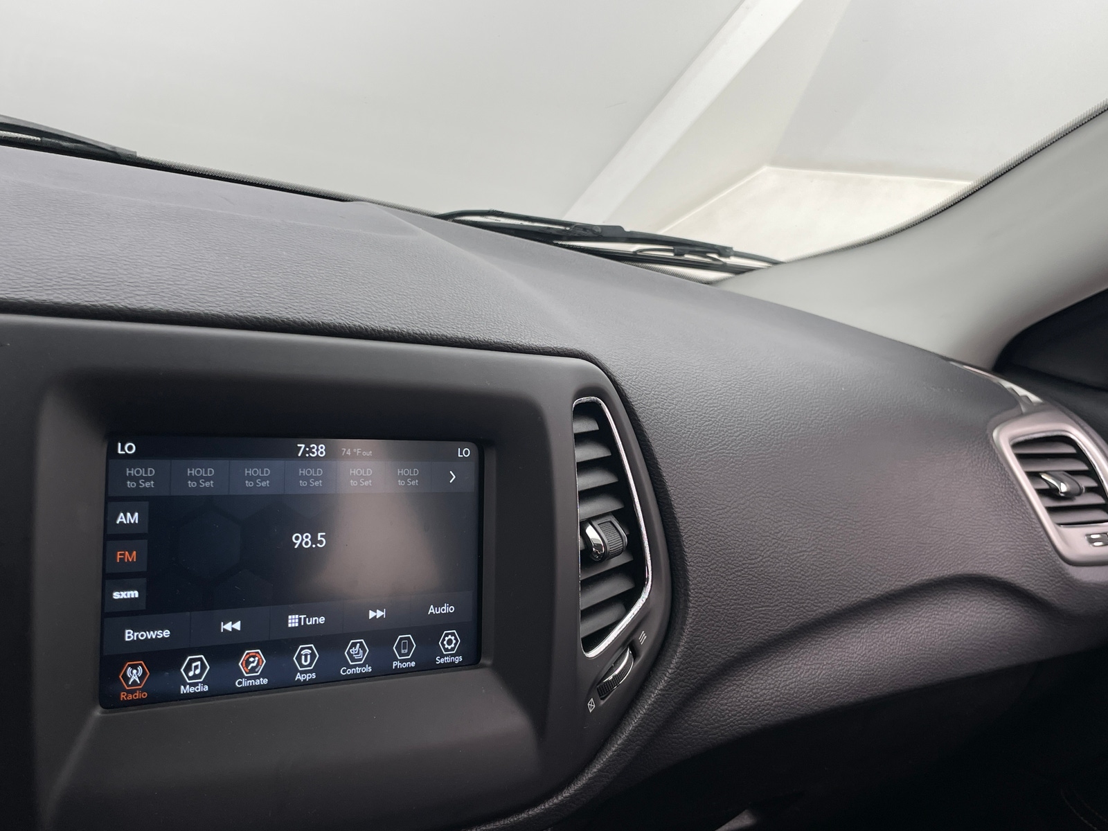 Thumbnail: 2019 Jeep Compass - 4