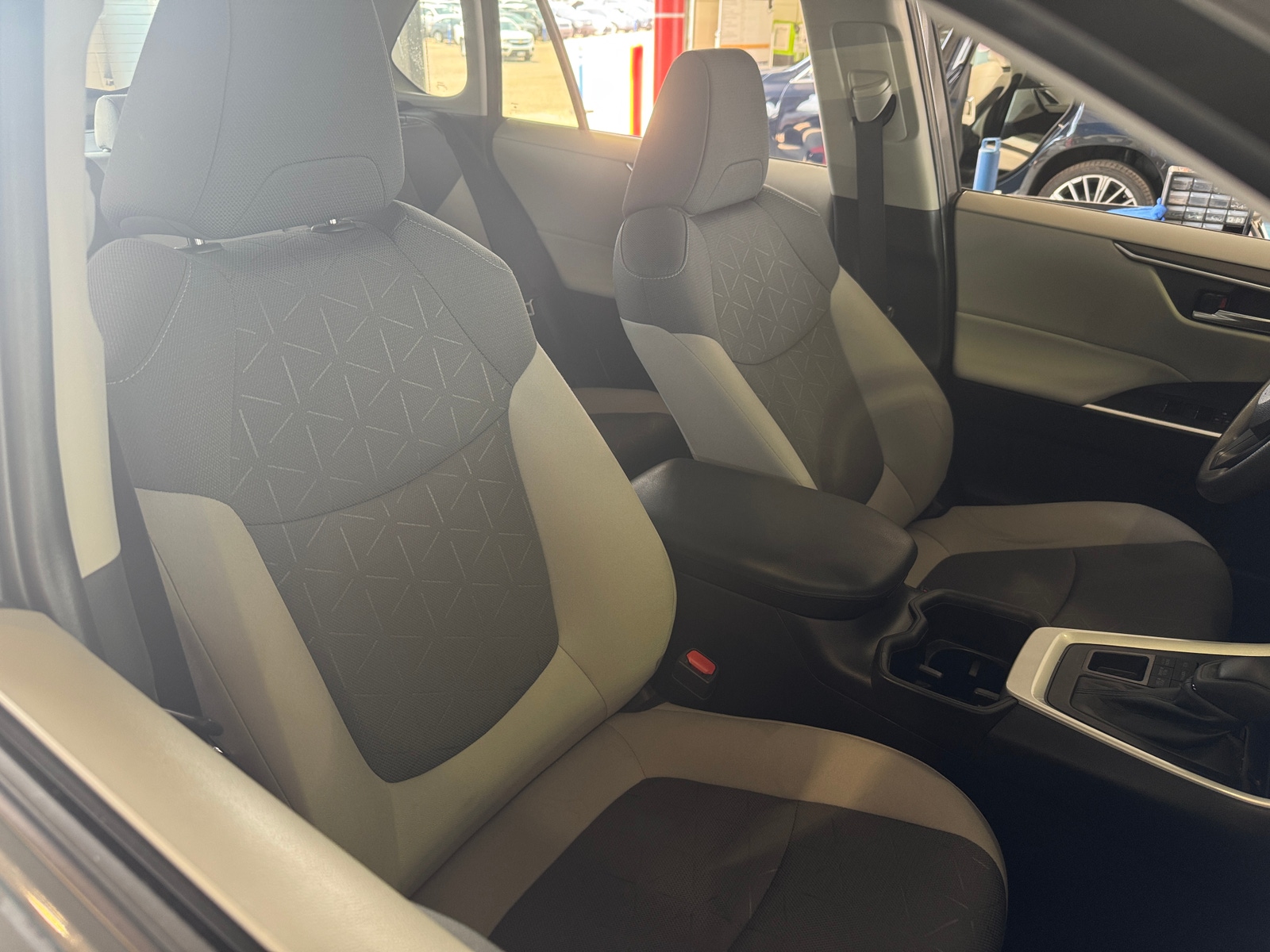 Thumbnail: 2024 Toyota RAV4 - 2