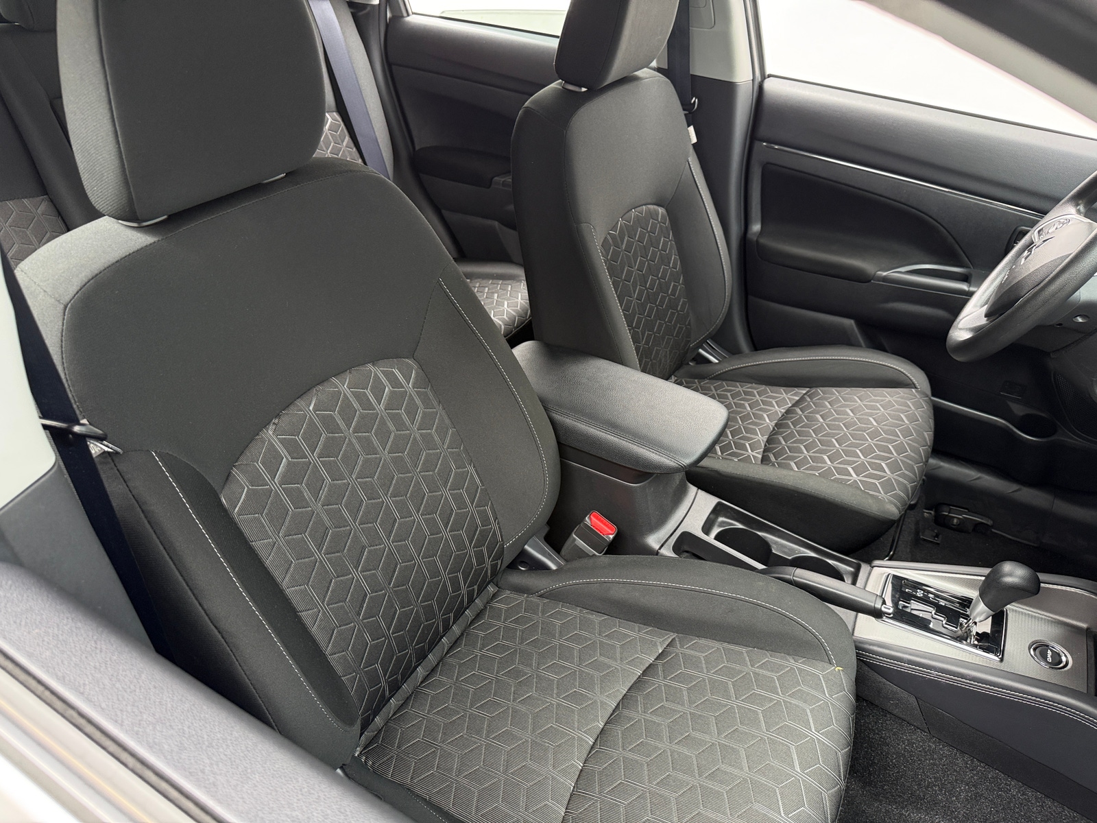 Thumbnail: 2024 Mitsubishi Outlander Sport - 2