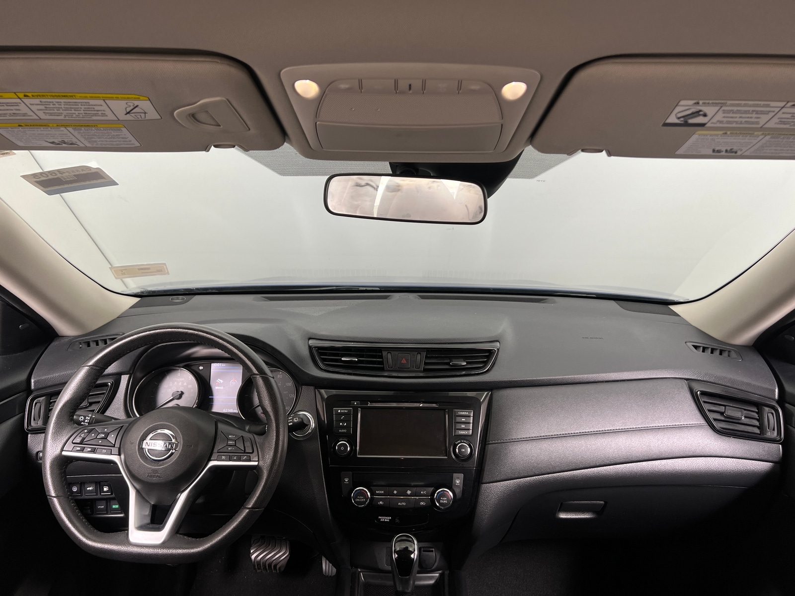 Thumbnail: 2019 Nissan Rogue - 3