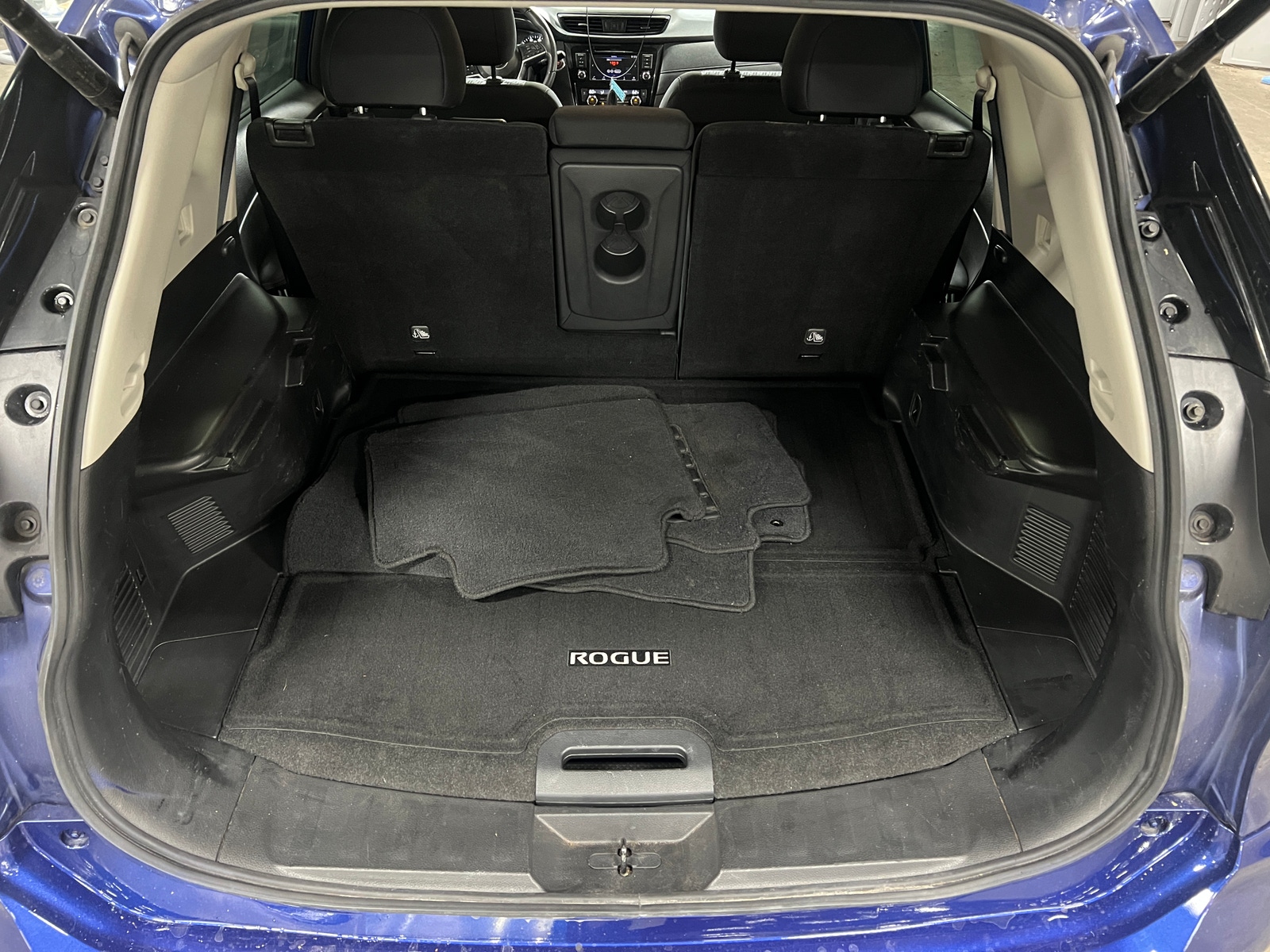 Thumbnail: 2019 Nissan Rogue - 7