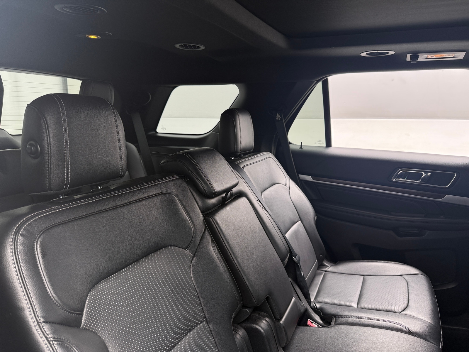 Thumbnail: 2016 Ford Explorer - 5