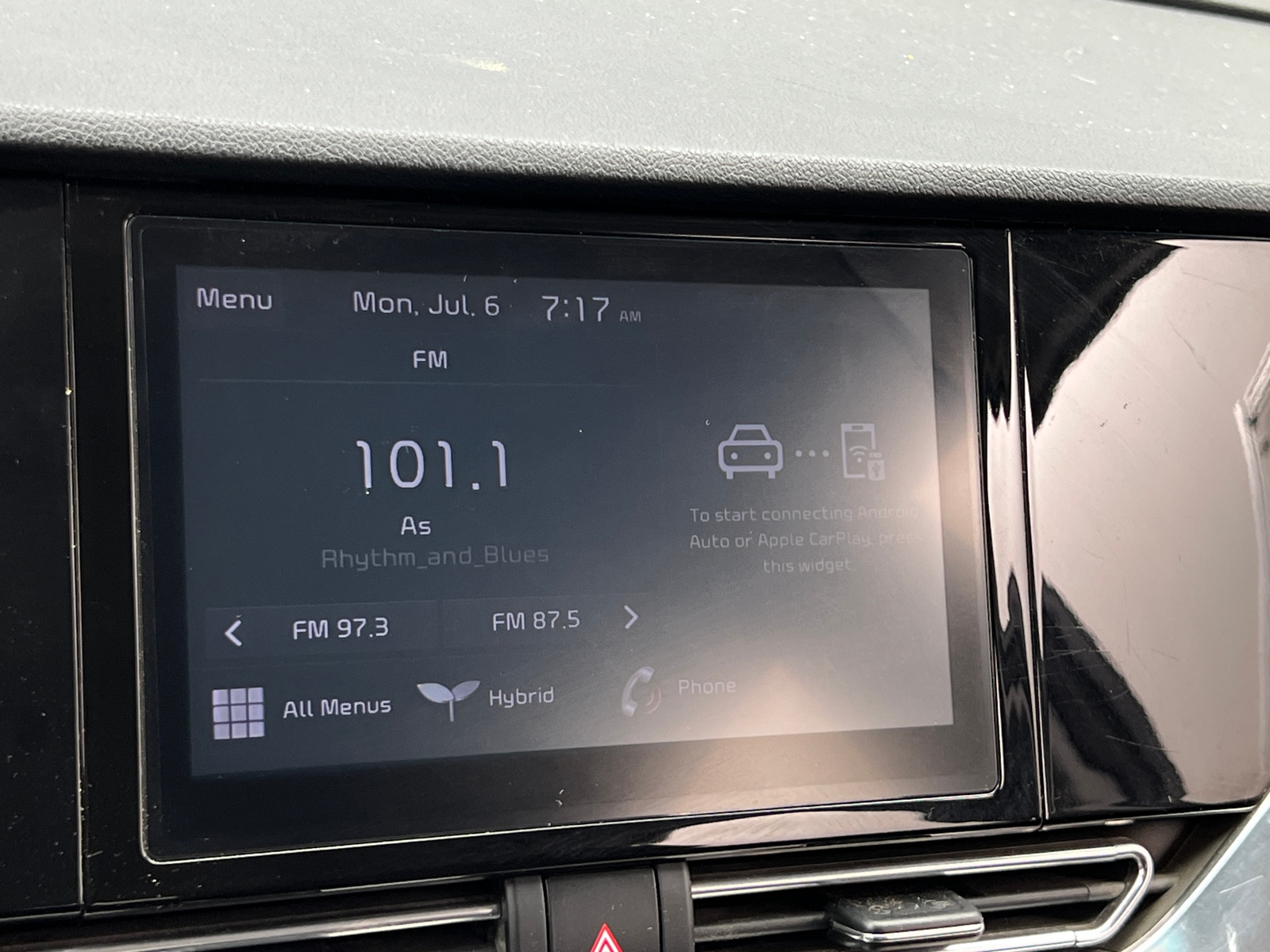Thumbnail: 2022 Kia Niro - 4