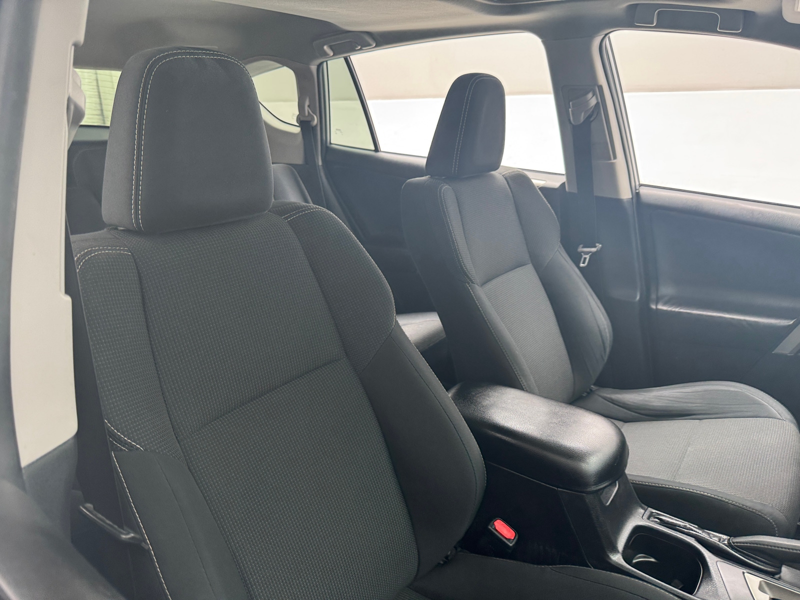 Thumbnail: 2017 Toyota RAV4 - 2