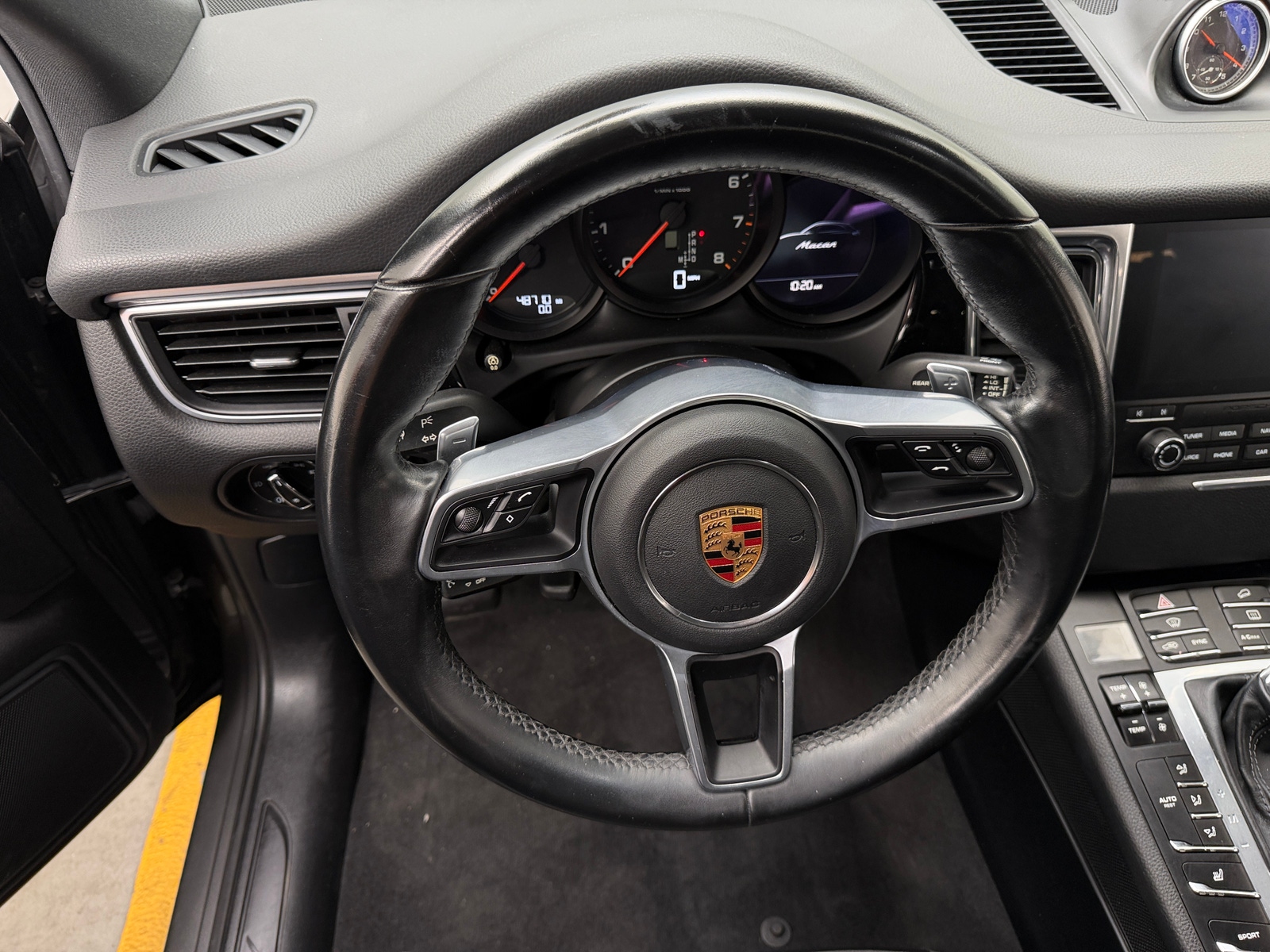 Thumbnail: 2018 Porsche Macan - 4