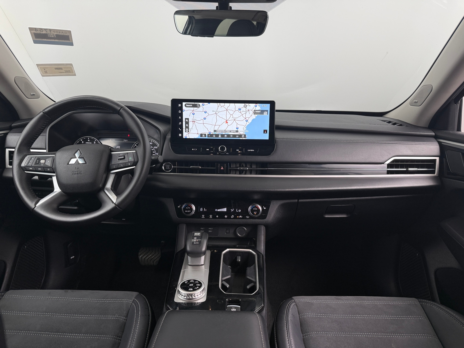 Thumbnail: 2025 Mitsubishi Outlander - 2