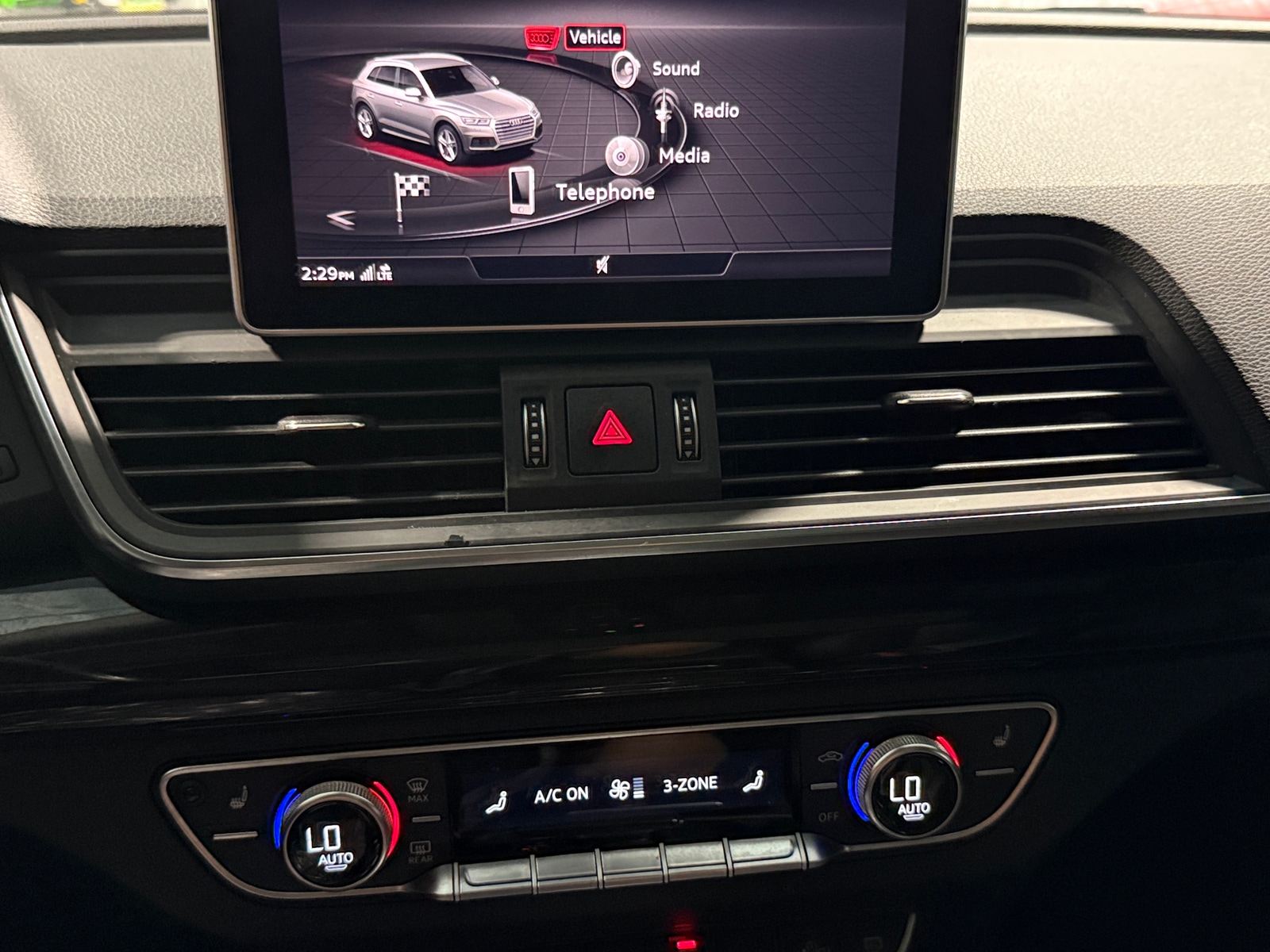 Thumbnail: 2020 Audi Q5 - 3