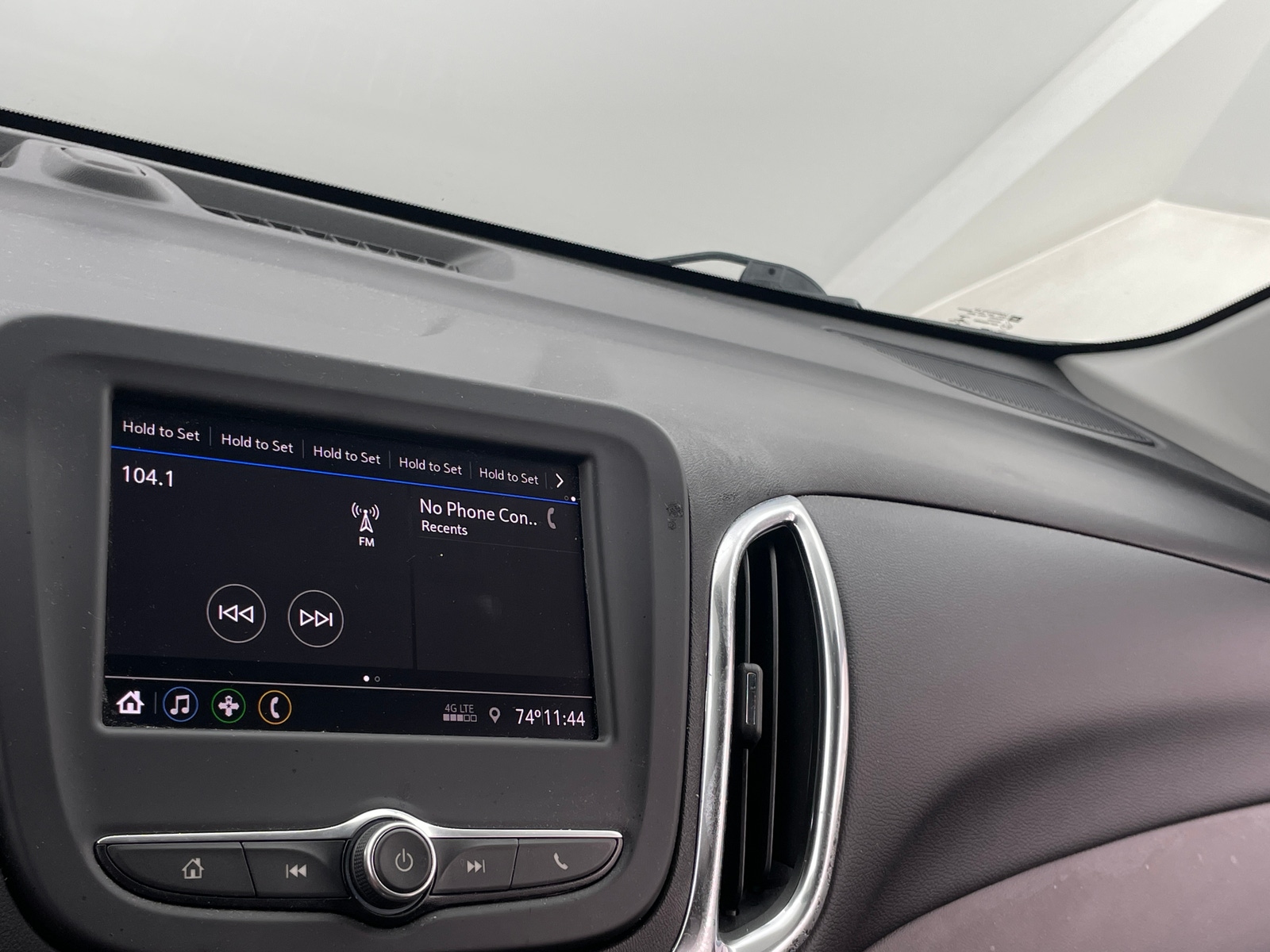 Thumbnail: 2021 Chevrolet Equinox - 4