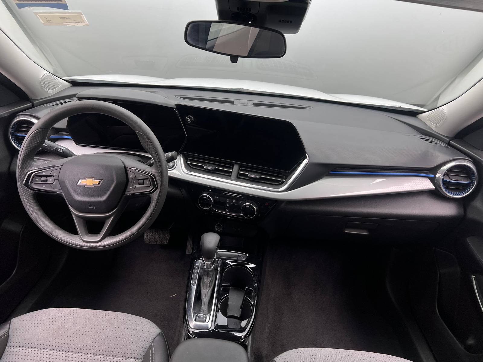 Thumbnail: 2025 Chevrolet Trax - 3