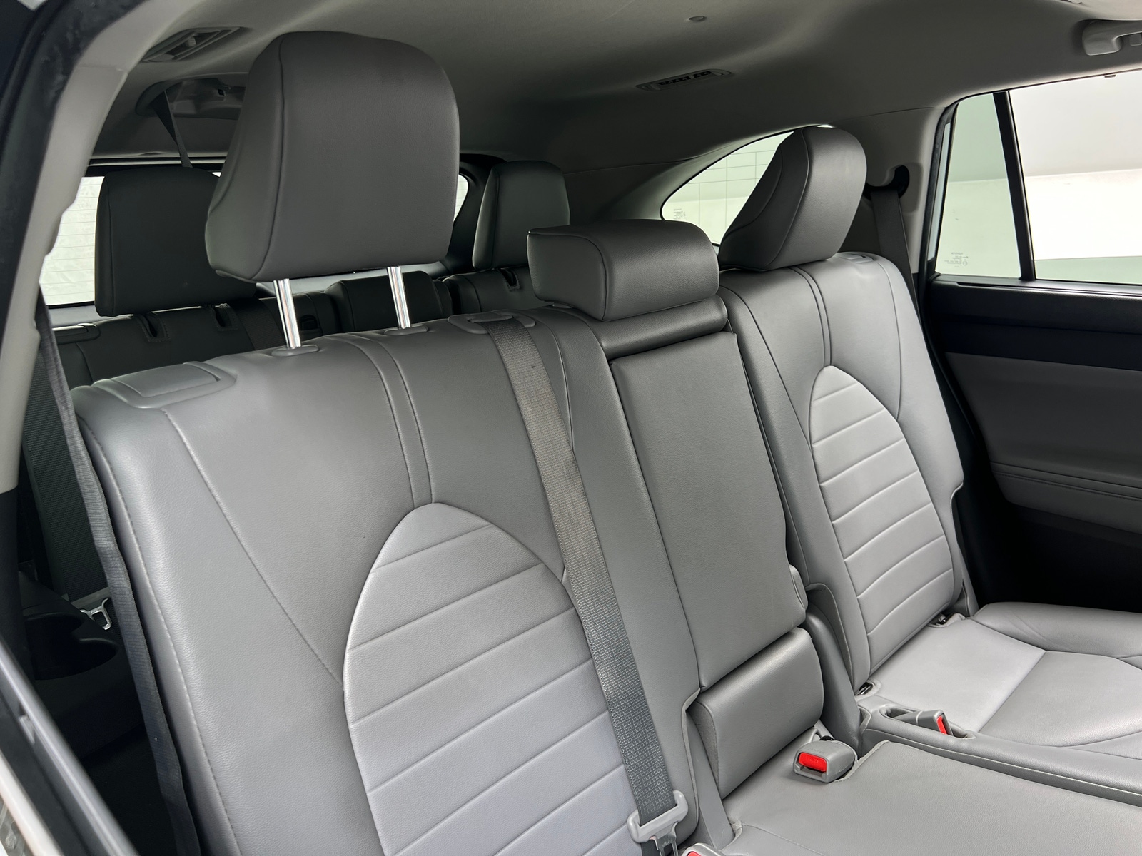 Thumbnail: 2022 Toyota Highlander - 5