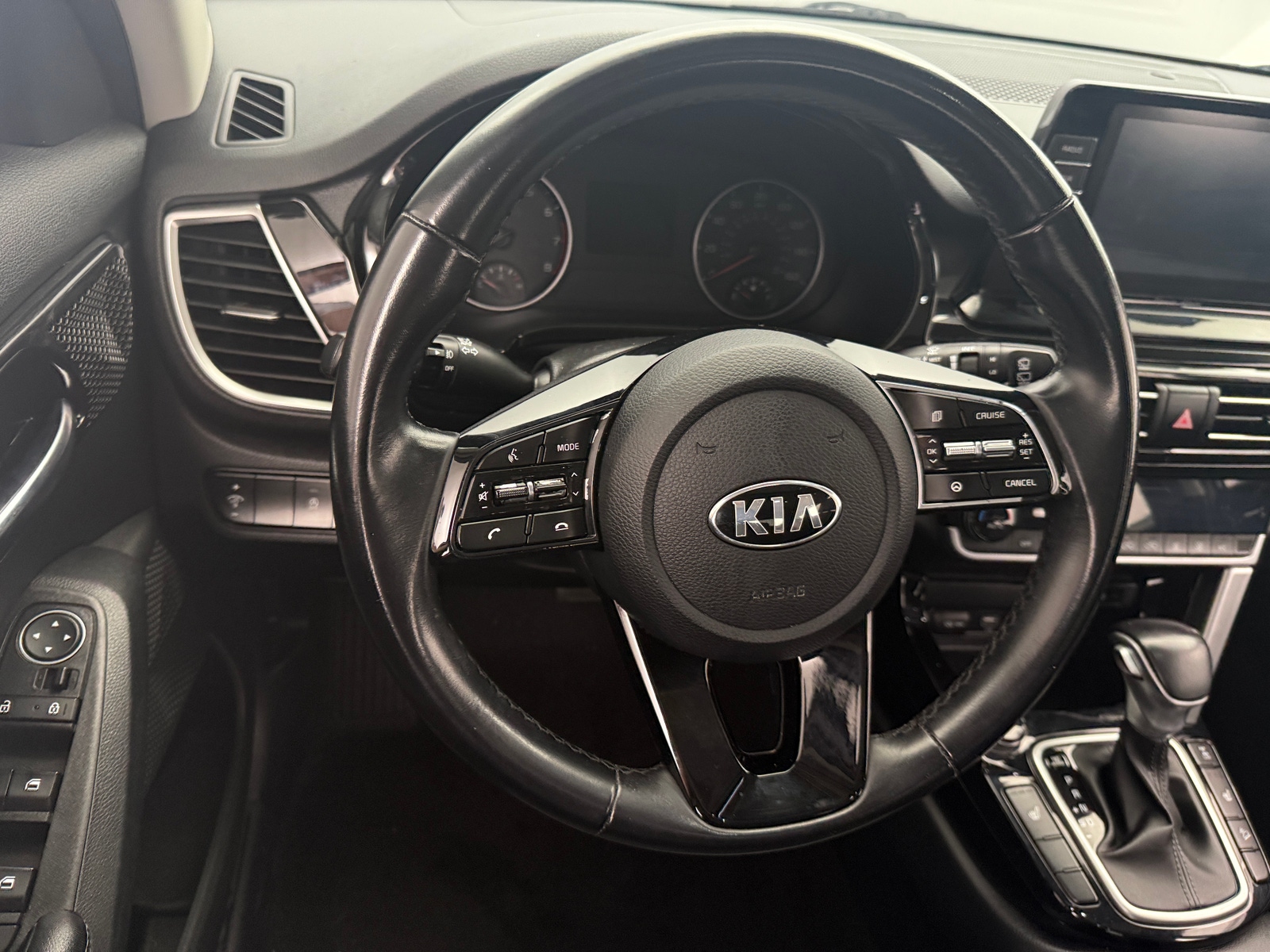 Thumbnail: 2021 Kia Seltos - 4